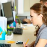 Ludzie biznesu w miejscu pracy